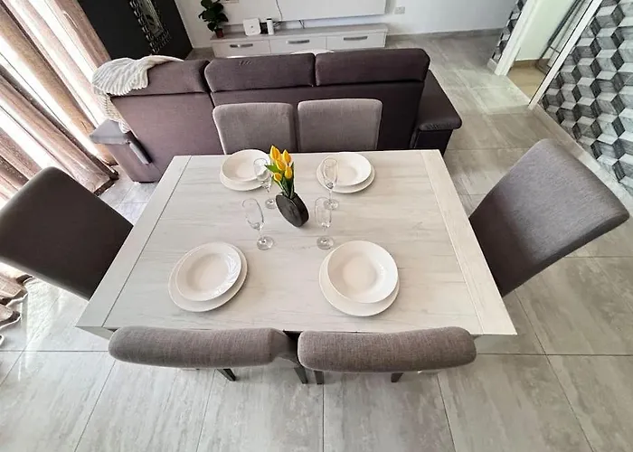 Elegant 2 Bedroom Penthouse St Julians Stj110 아파트