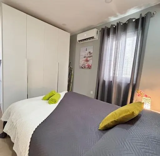 Elegant 2 Bedroom Penthouse St Julians Stj110 아파트